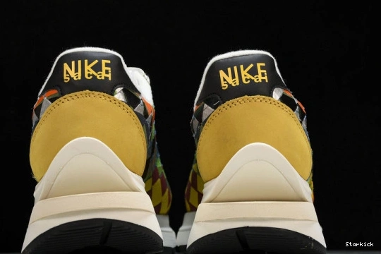 DR5209-300 Woven “Green sacai Nike Vaporwaffle Gusto”  1214